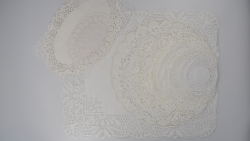 DENTELLE BLANCHE EN PAPIER